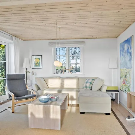 בית נופש 3 Bedroom Gorgeous In *